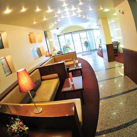 Arma Hotel Manisa Exteriör bild