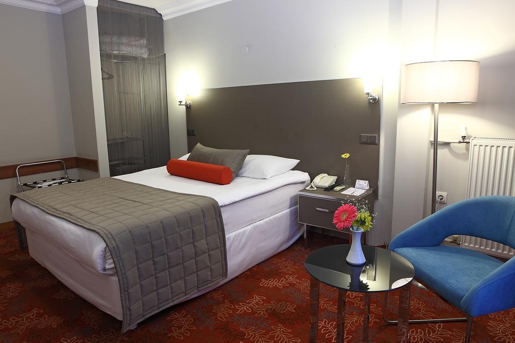 Arma Hotel Manisa Rum bild