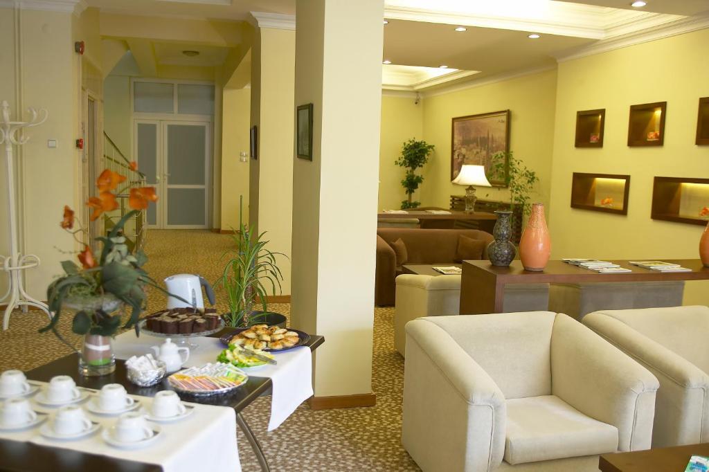 Arma Hotel Manisa Exteriör bild